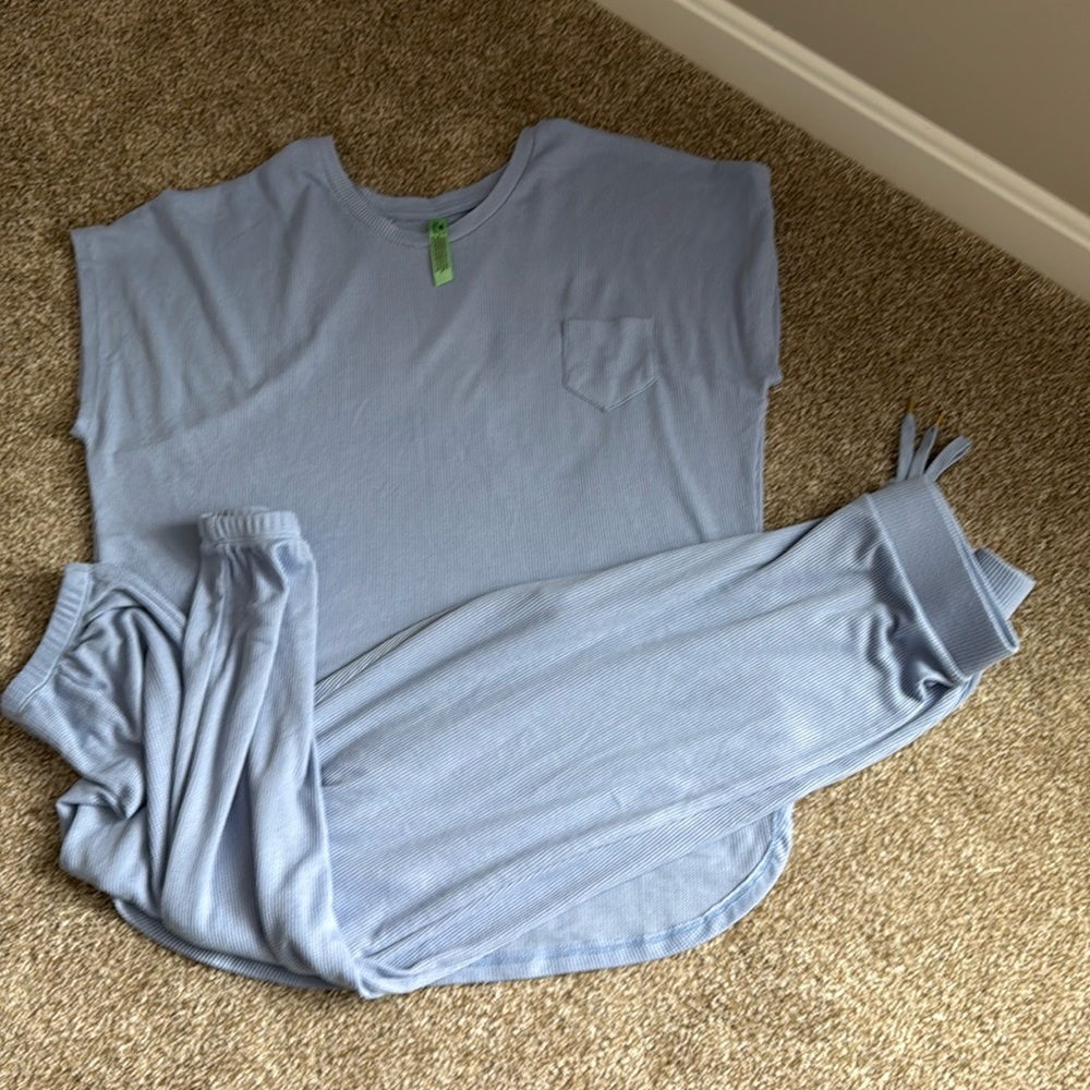 Women’s pajama size S from honeydew